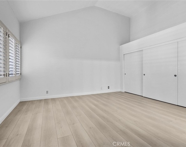24 Scripps Aisle - Photo Thumbnail 15