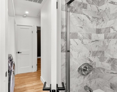 1329 N Maple Street - Photo Thumbnail 18