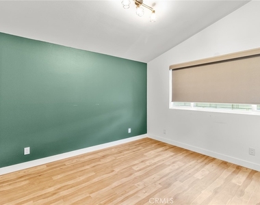 1329 N Maple Street - Photo Thumbnail 15