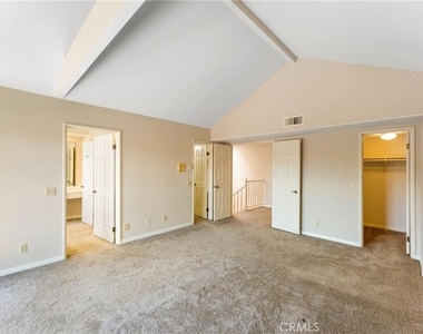 19228 Seabrook Lane - Photo Thumbnail 5