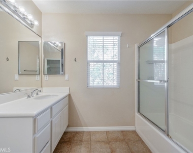 23 Willowdale - Photo Thumbnail 25