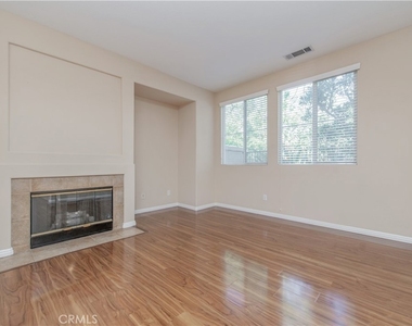 23 Willowdale - Photo Thumbnail 5