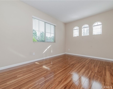 23 Willowdale - Photo Thumbnail 17