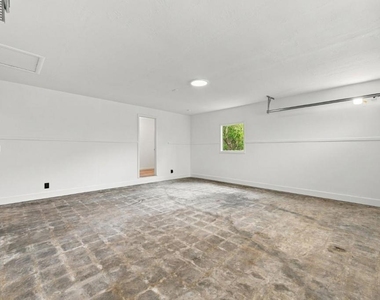 1061 Parrott Drive - Photo Thumbnail 36