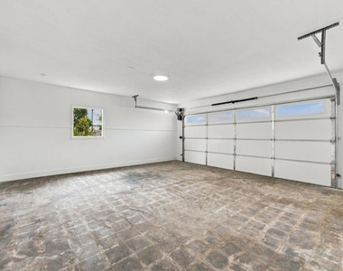 1061 Parrott Drive - Photo Thumbnail 35