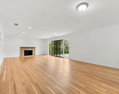 1061 Parrott Drive - Photo Thumbnail 23