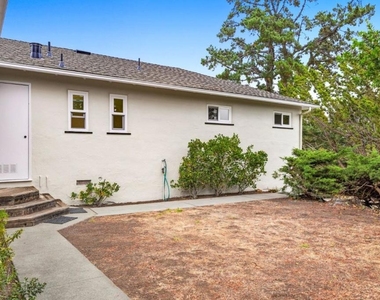 1061 Parrott Drive - Photo Thumbnail 11