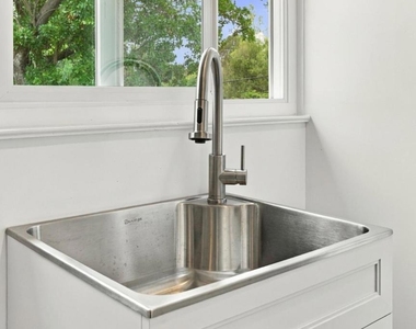 1061 Parrott Drive - Photo Thumbnail 33