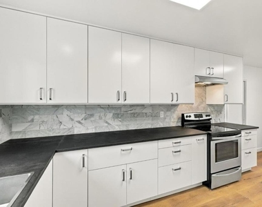 1061 Parrott Drive - Photo Thumbnail 25