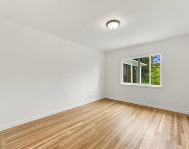 1061 Parrott Drive - Photo Thumbnail 26