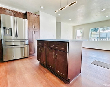 8690 Tourmaline Court - Photo Thumbnail 4