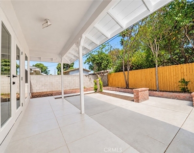 6458 Rhonda Road - Photo Thumbnail 26