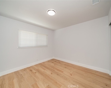 6458 Rhonda Road - Photo Thumbnail 13