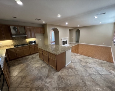 12850 Excalibur Drive - Photo Thumbnail 4