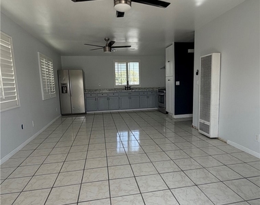 2529 Senta - Photo Thumbnail 1