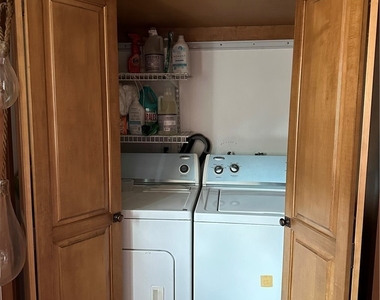 5419 Mapletree Avenue - Photo Thumbnail 2