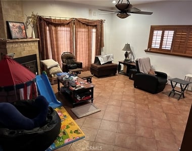 5419 Mapletree Avenue - Photo Thumbnail 3