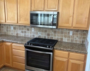 715 Stewart Way - Photo Thumbnail 6