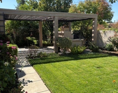715 Stewart Way - Photo Thumbnail 13