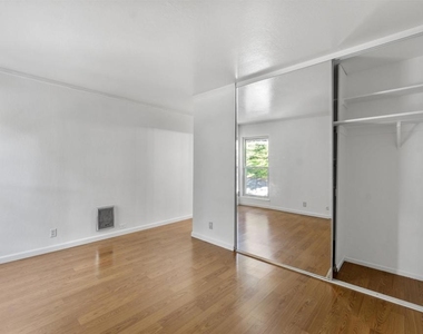 2091 Ascot Dr. - Photo Thumbnail 14