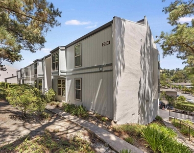 2091 Ascot Dr. - Photo Thumbnail 16