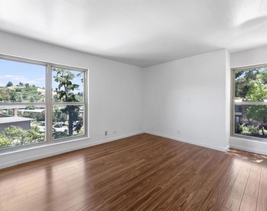 2091 Ascot Dr. - Photo Thumbnail 12