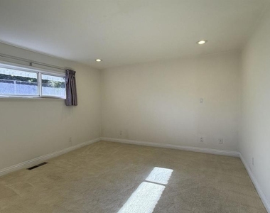 3682 Seven Hills Road - Photo Thumbnail 15