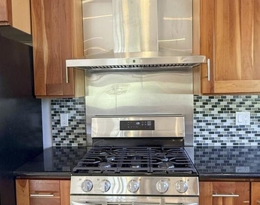 3682 Seven Hills Road - Photo Thumbnail 10