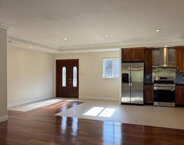 3682 Seven Hills Road - Photo Thumbnail 6