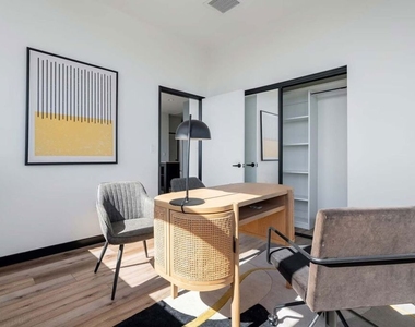 2500 Wilshire Boulevard - Photo Thumbnail 3