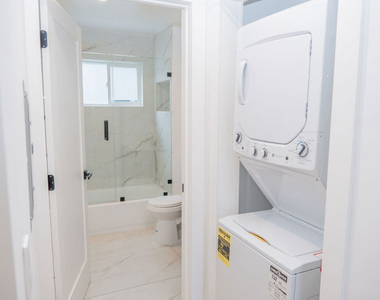 6138 Carlos Avenue - Photo Thumbnail 13