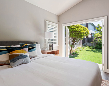 222 N St Andrews Place - Photo Thumbnail 39