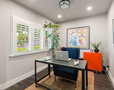 222 N St Andrews Place - Photo Thumbnail 21