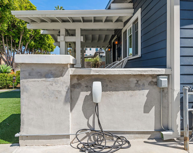 222 N St Andrews Place - Photo Thumbnail 67