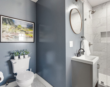 222 N St Andrews Place - Photo Thumbnail 54
