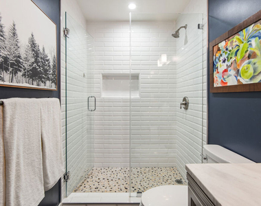 222 N St Andrews Place - Photo Thumbnail 27