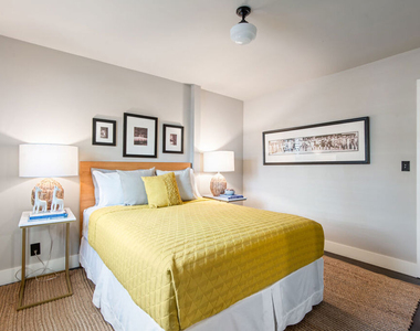 222 N St Andrews Place - Photo Thumbnail 31
