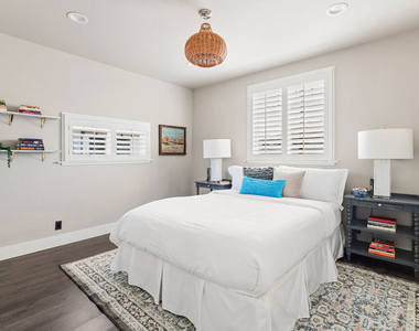 222 N St Andrews Place - Photo Thumbnail 50