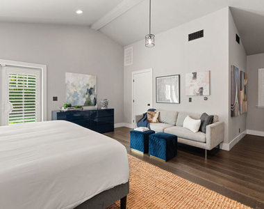 222 N St Andrews Place - Photo Thumbnail 36