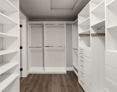 222 N St Andrews Place - Photo Thumbnail 44