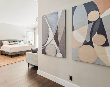 222 N St Andrews Place - Photo Thumbnail 33