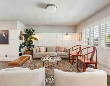 222 N St Andrews Place - Photo Thumbnail 7