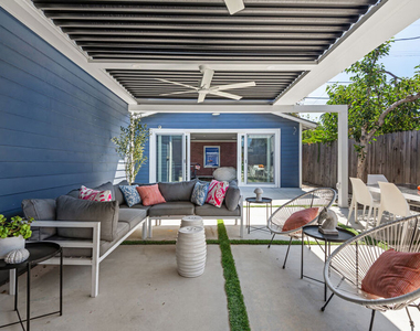 222 N St Andrews Place - Photo Thumbnail 64