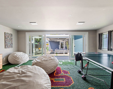 222 N St Andrews Place - Photo Thumbnail 58