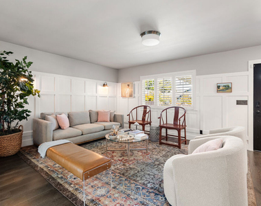 222 N St Andrews Place - Photo Thumbnail 8