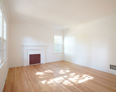 4164 1/2 Stansbury Avenue - Photo Thumbnail 8