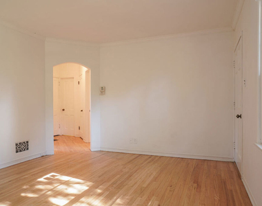 4164 1/2 Stansbury Avenue - Photo Thumbnail 10