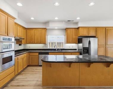 634 W Vermont - Photo Thumbnail 10