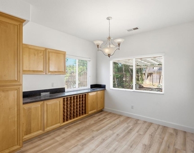 634 W Vermont - Photo Thumbnail 12