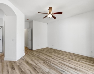 634 W Vermont - Photo Thumbnail 19